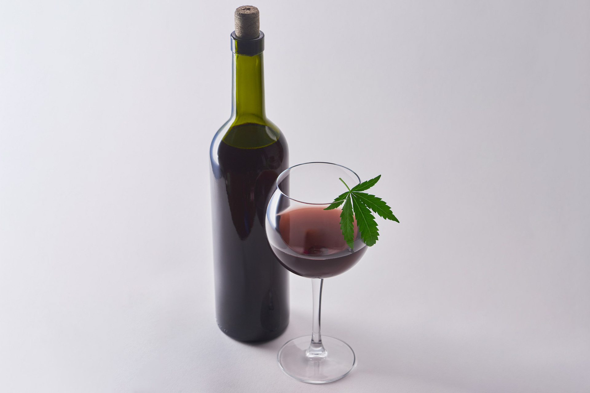 Vino & Vape: Crafting the Ideal Wine and Weed Experience